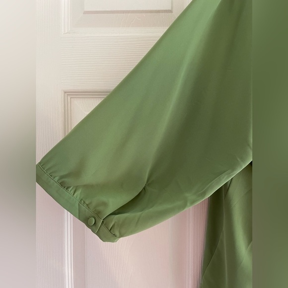 NWT TORRID Women’s Plus Size Harper Studio 3/4 Sleeve Blouse Size 4X - Picture 6 of 7